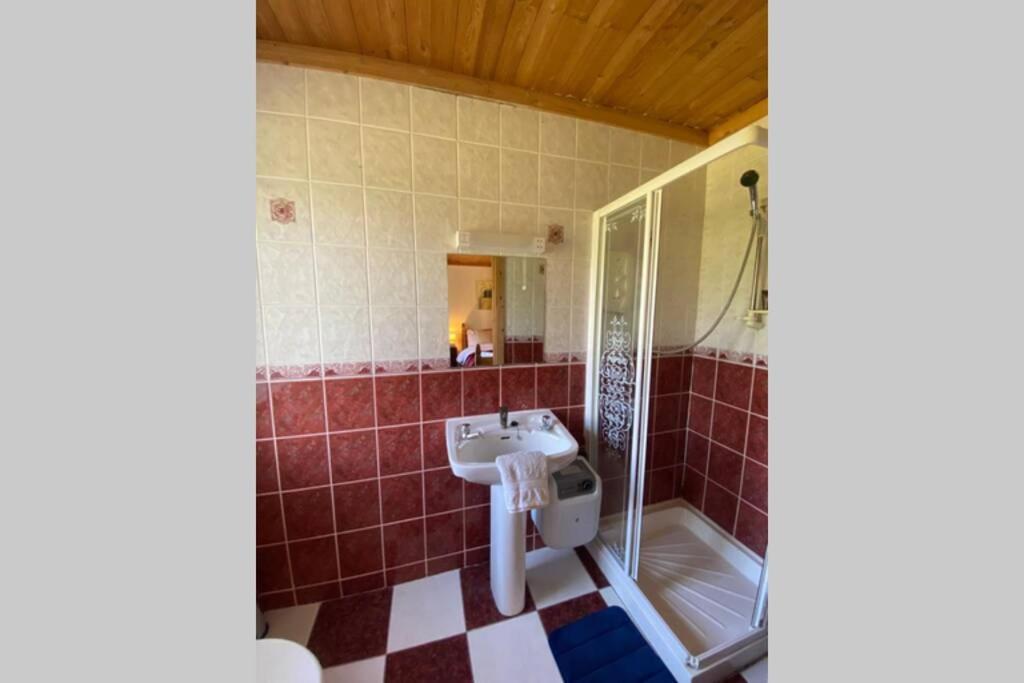 The Cosy Cabin Swinford Exterior foto